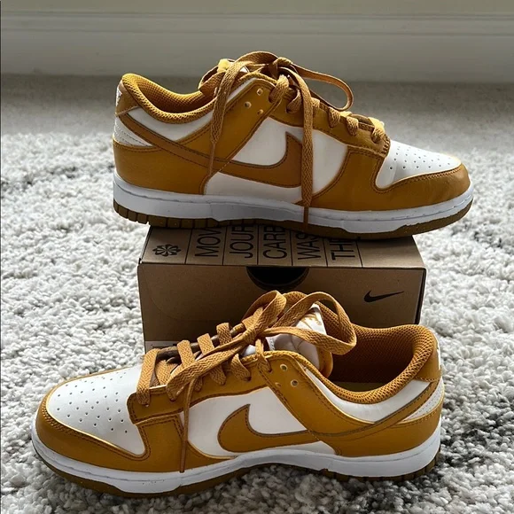 Women’s Nike Dunk Low Next Nature - Picture 5 of 7